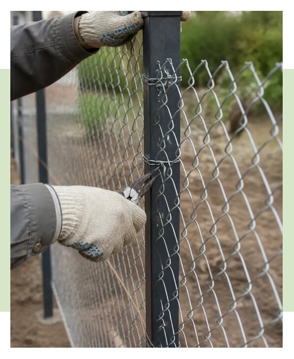 Монтаж забора из рабицы в Грозном по цене от 1077 р. | ЗаборЭксеперт-Грз